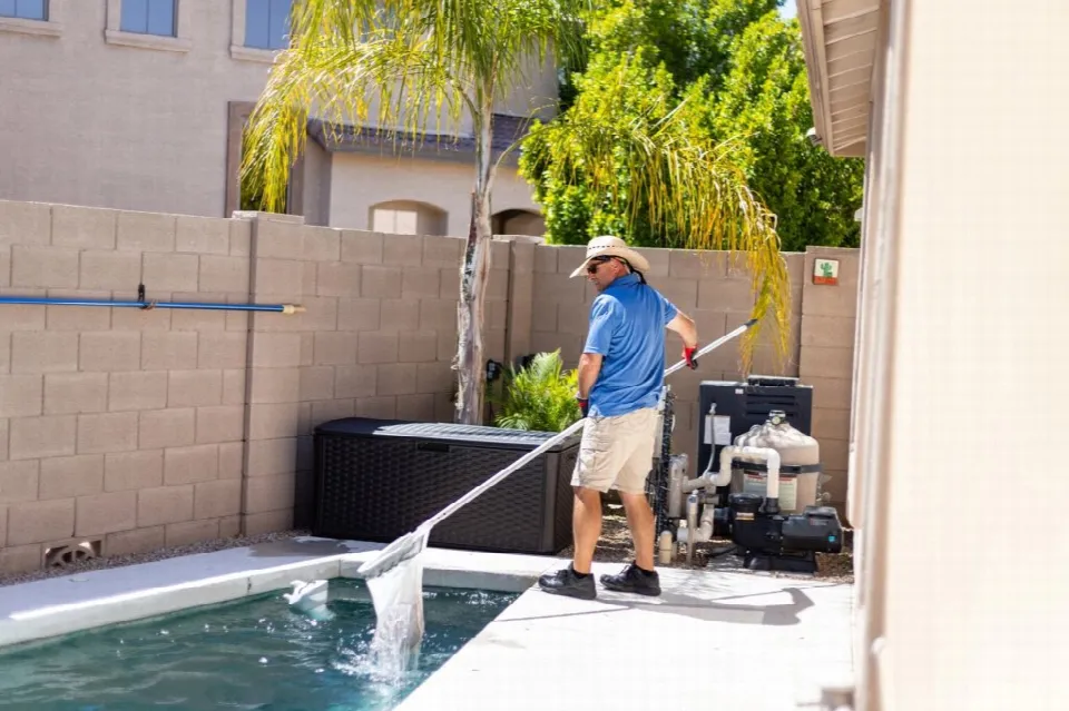 DE Pool Services