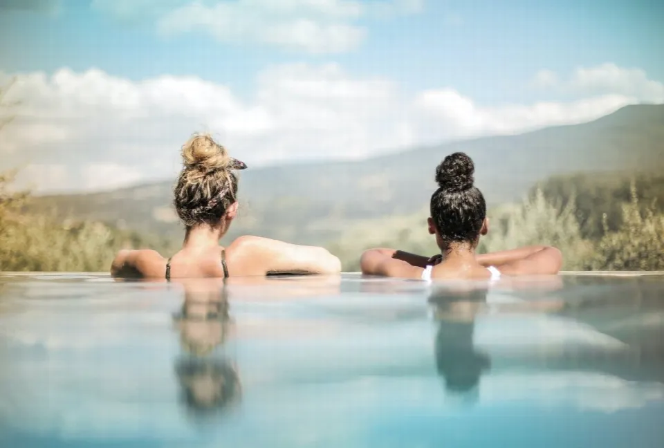 Glistening Waters Pool Service