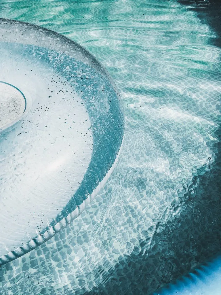 Glistening Waters Pool Service