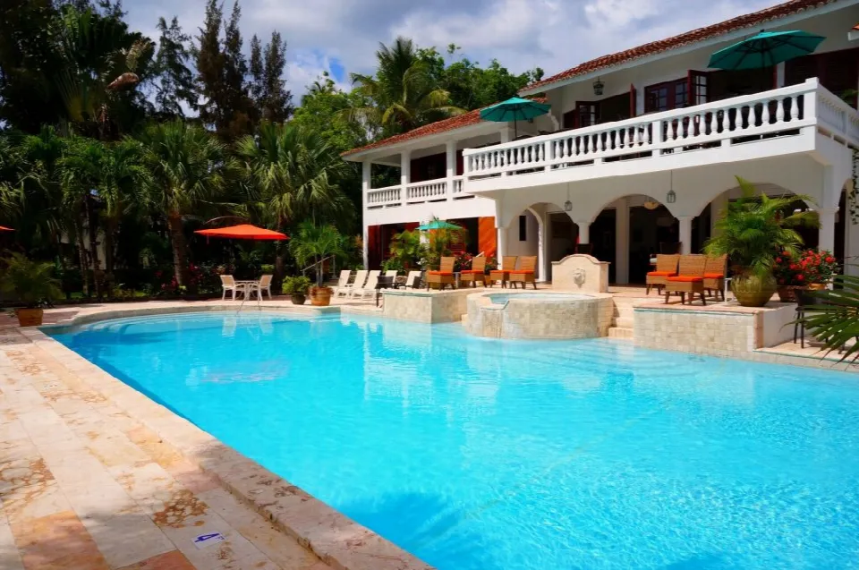 Good Life Pool Service - Main Image